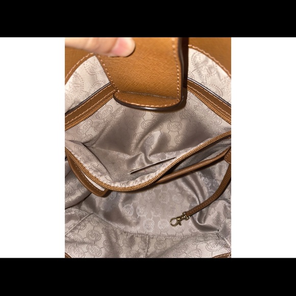 Michael Kors Hamilton purse - Picture 3 of 4